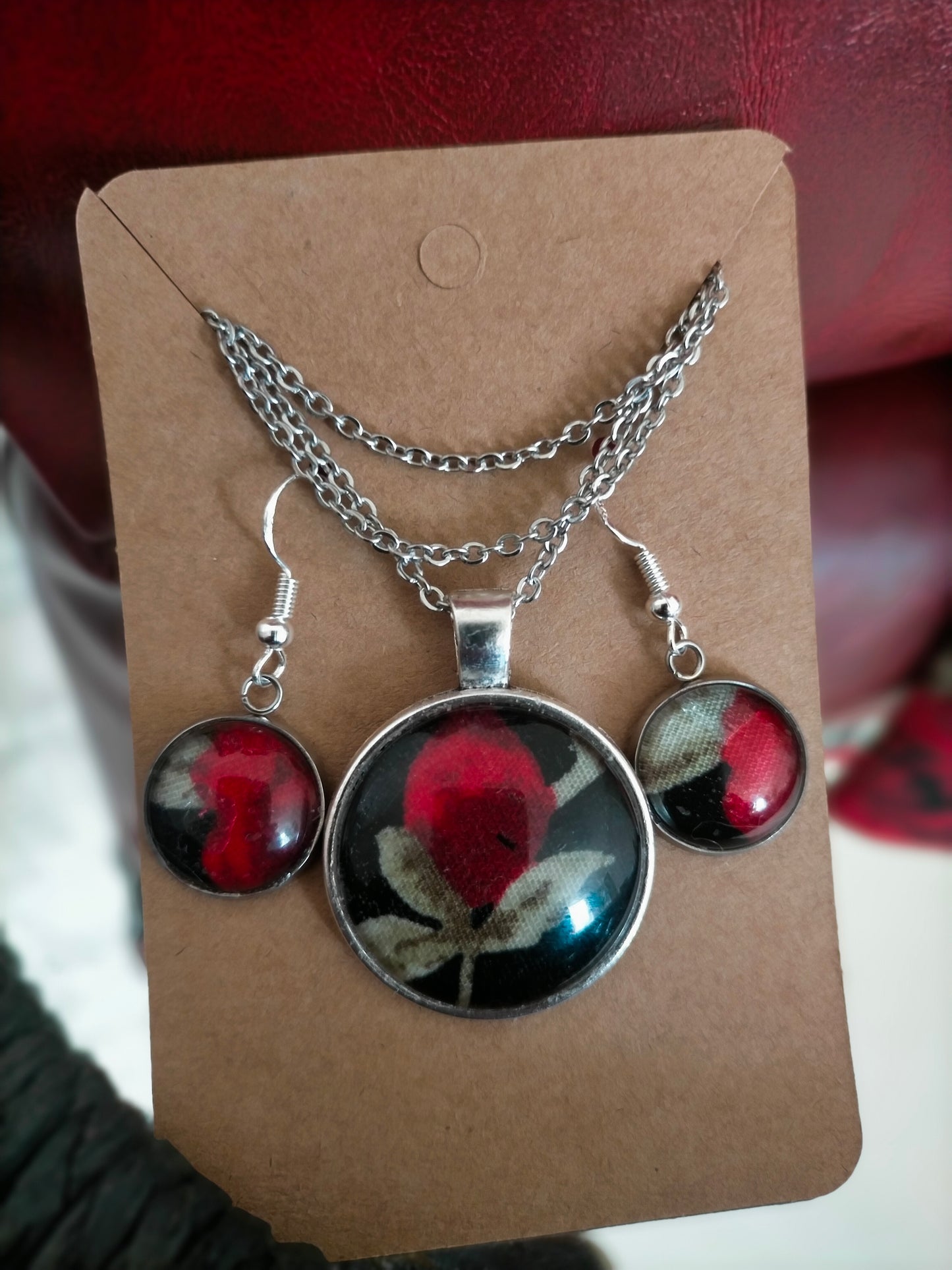 ZOU 080 Boucles d'oreilles Elégance Rouge ou noir