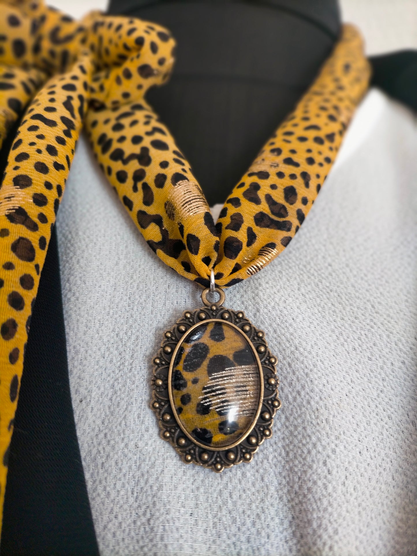 Parure Collier Foulard Lune Adorée et sa bague 093