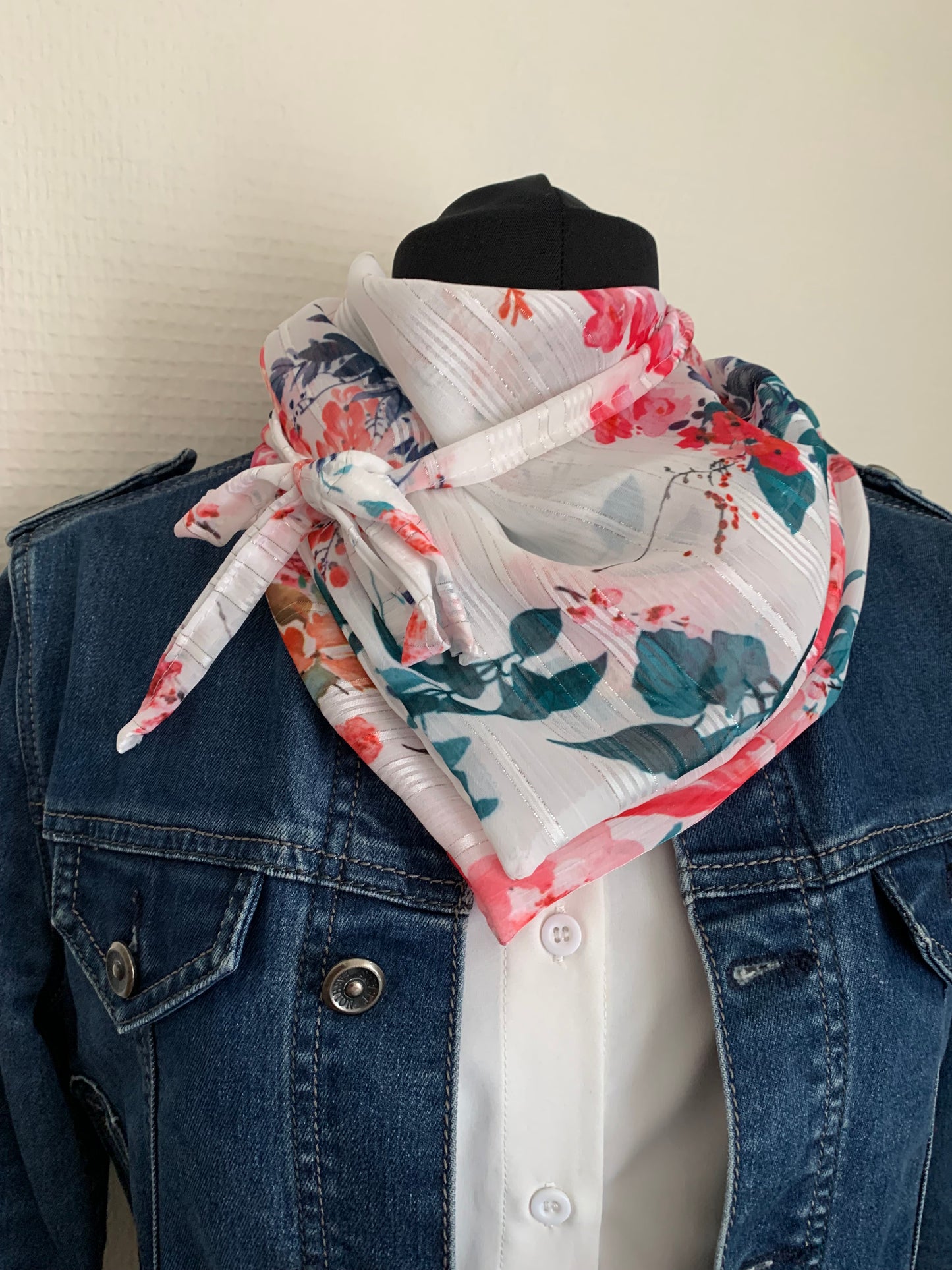 MIMI 10 Foulard façon bandana à lanières en voile