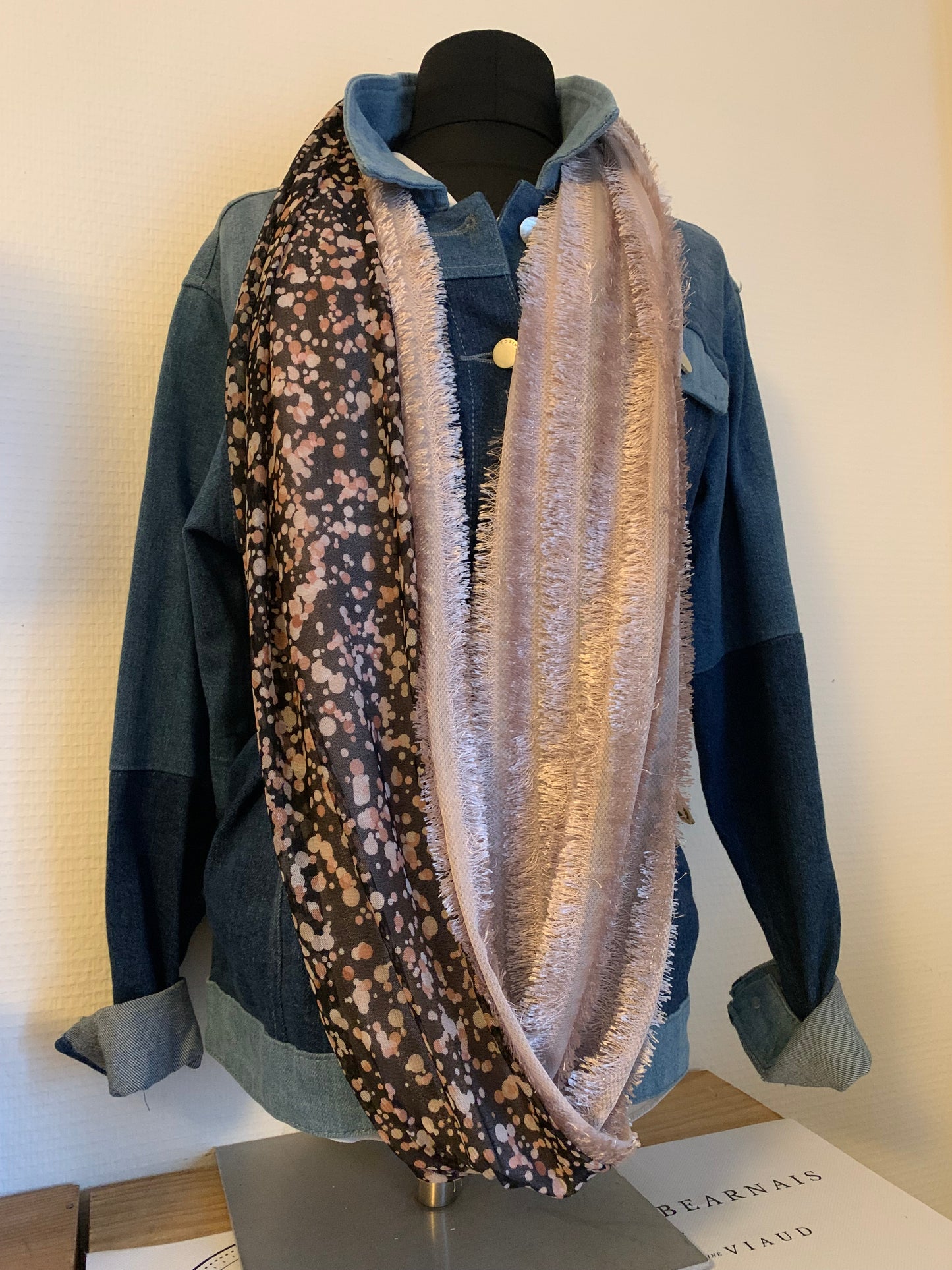 Plume gris Double tour de cou