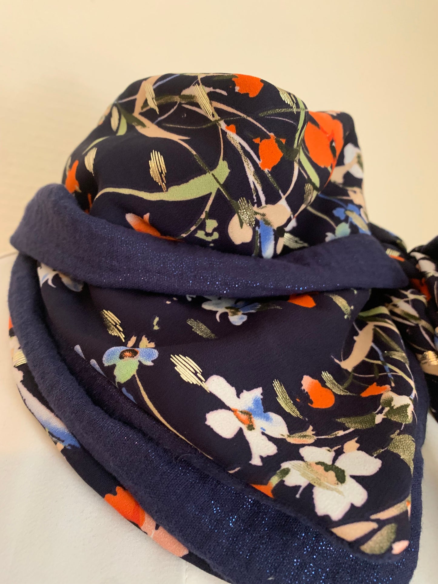 Mimi 28 Foulard  REVERSIBLE façon bandana à lanières Voile et gaze Modèle UNIQUE
