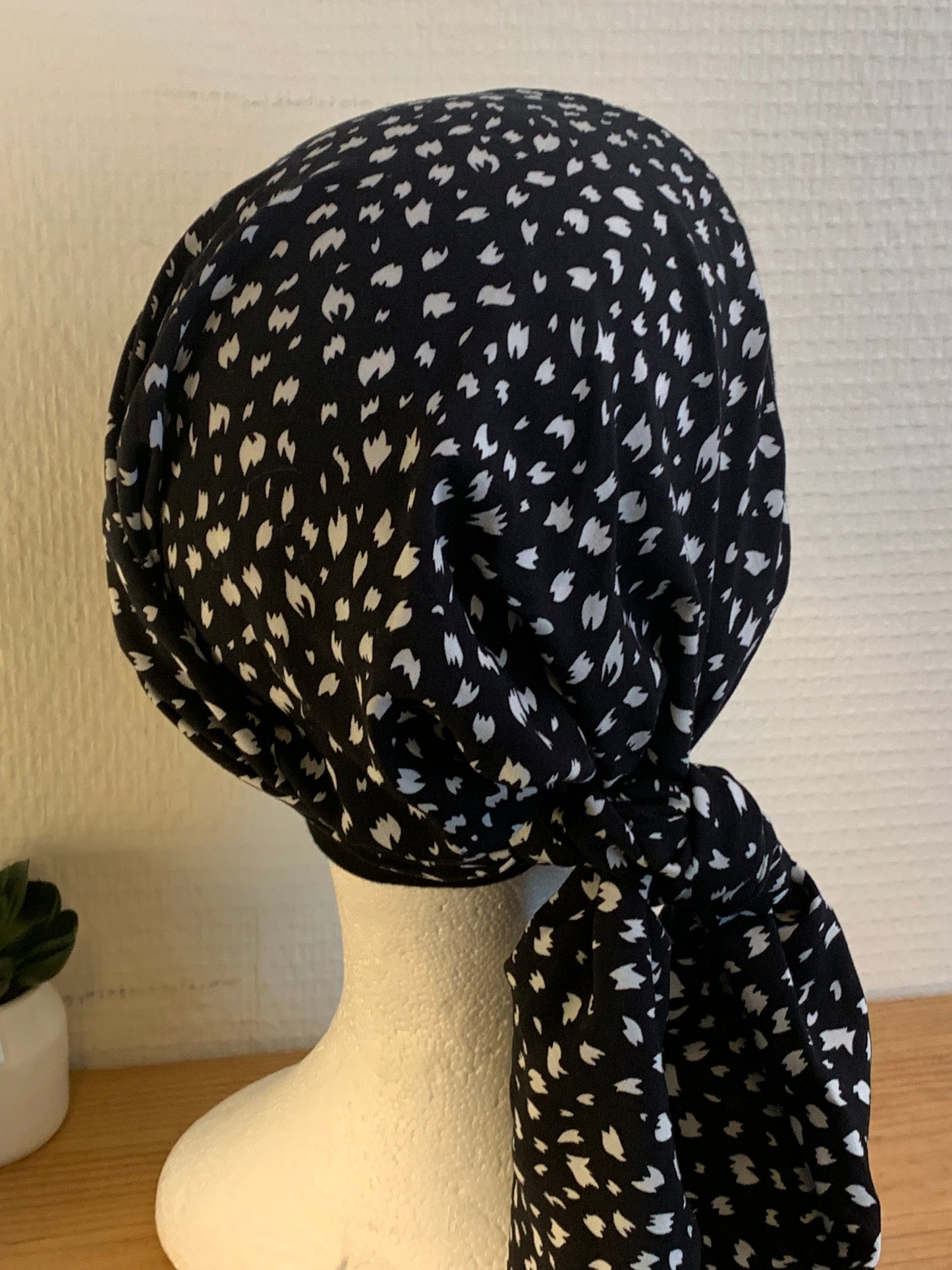 SUBLIMANT Bonnet foulard de chimiothérapie N35 Nouage uniquement sous le crâne