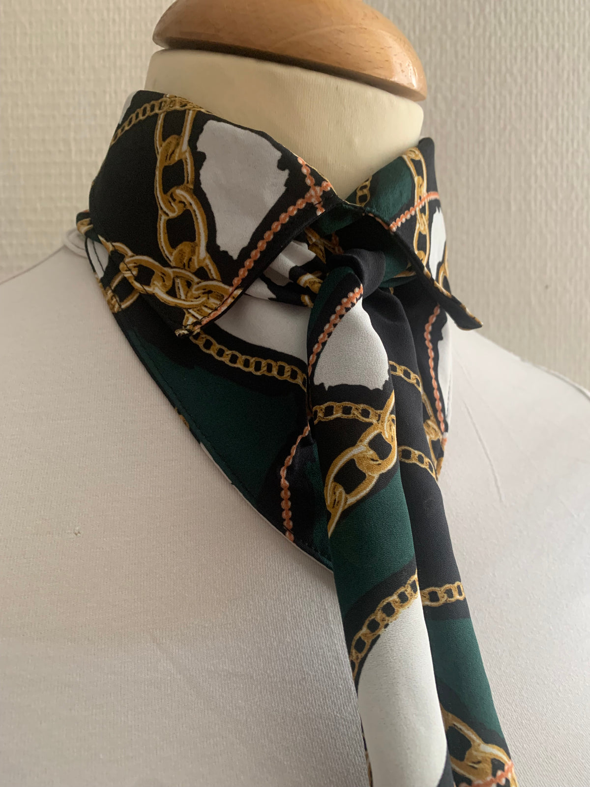 Foulard col #13 Hermous Satin de coton vert