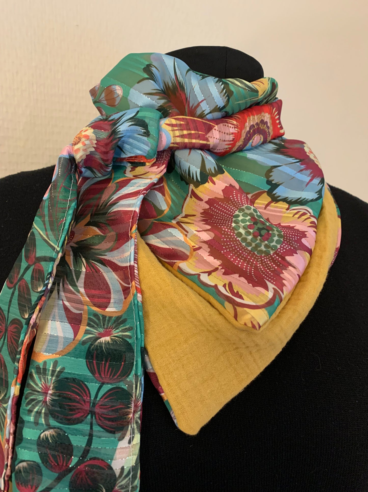 Mimi 22 Foulard façon bandana voile et double gaze MODÈLE  UNIQUE