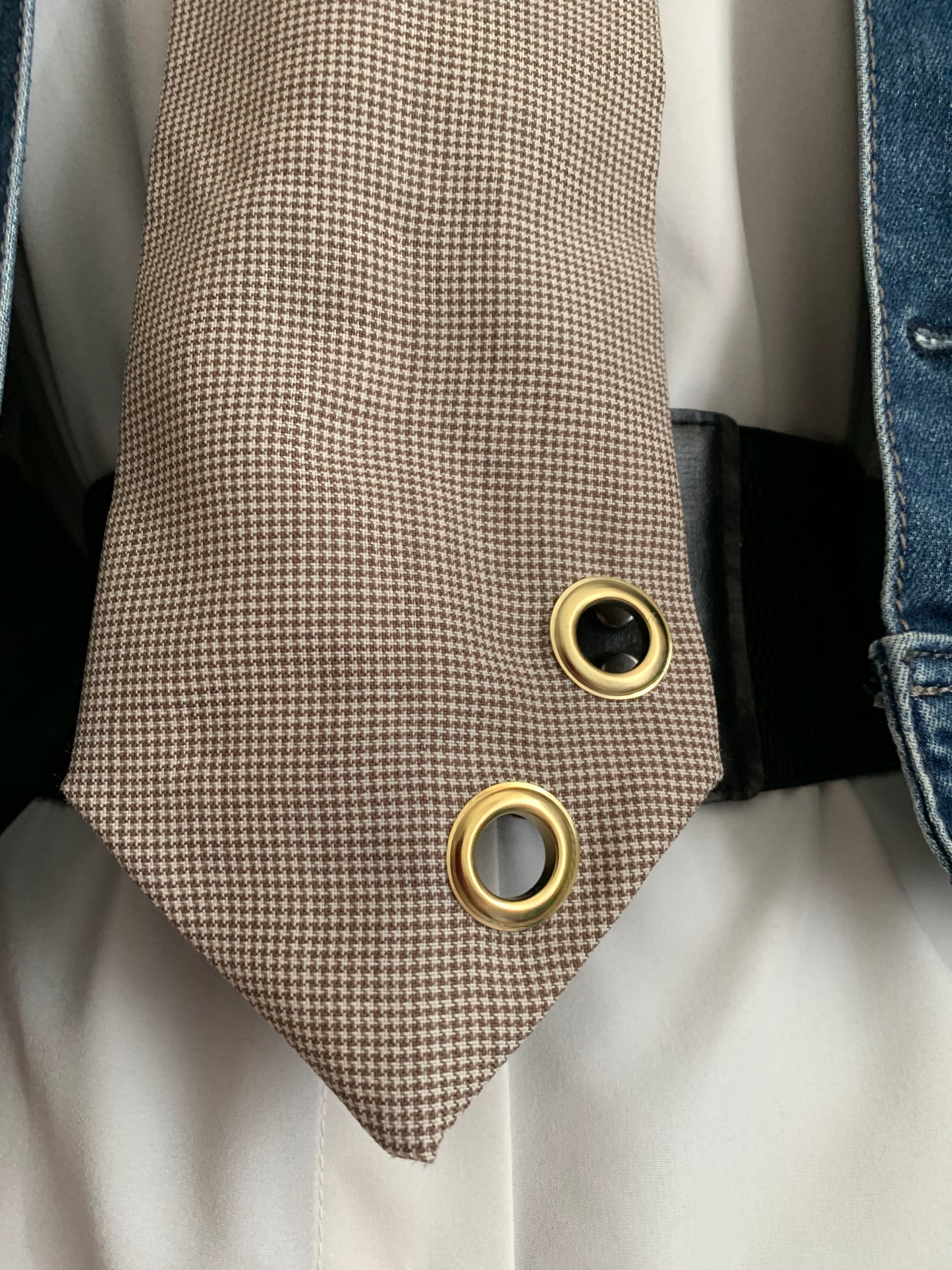 Cravate & 26 pied de poule marron & Custom oeillets dorés