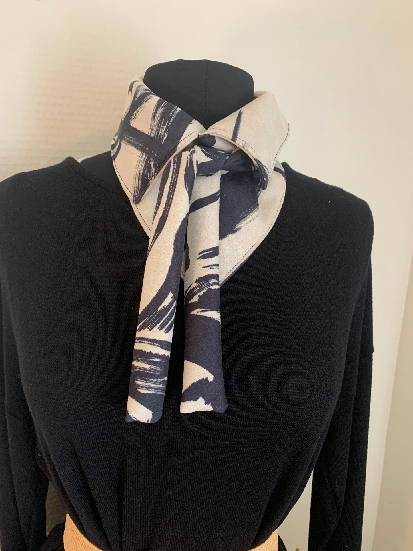 Foulard col #11 Suédine