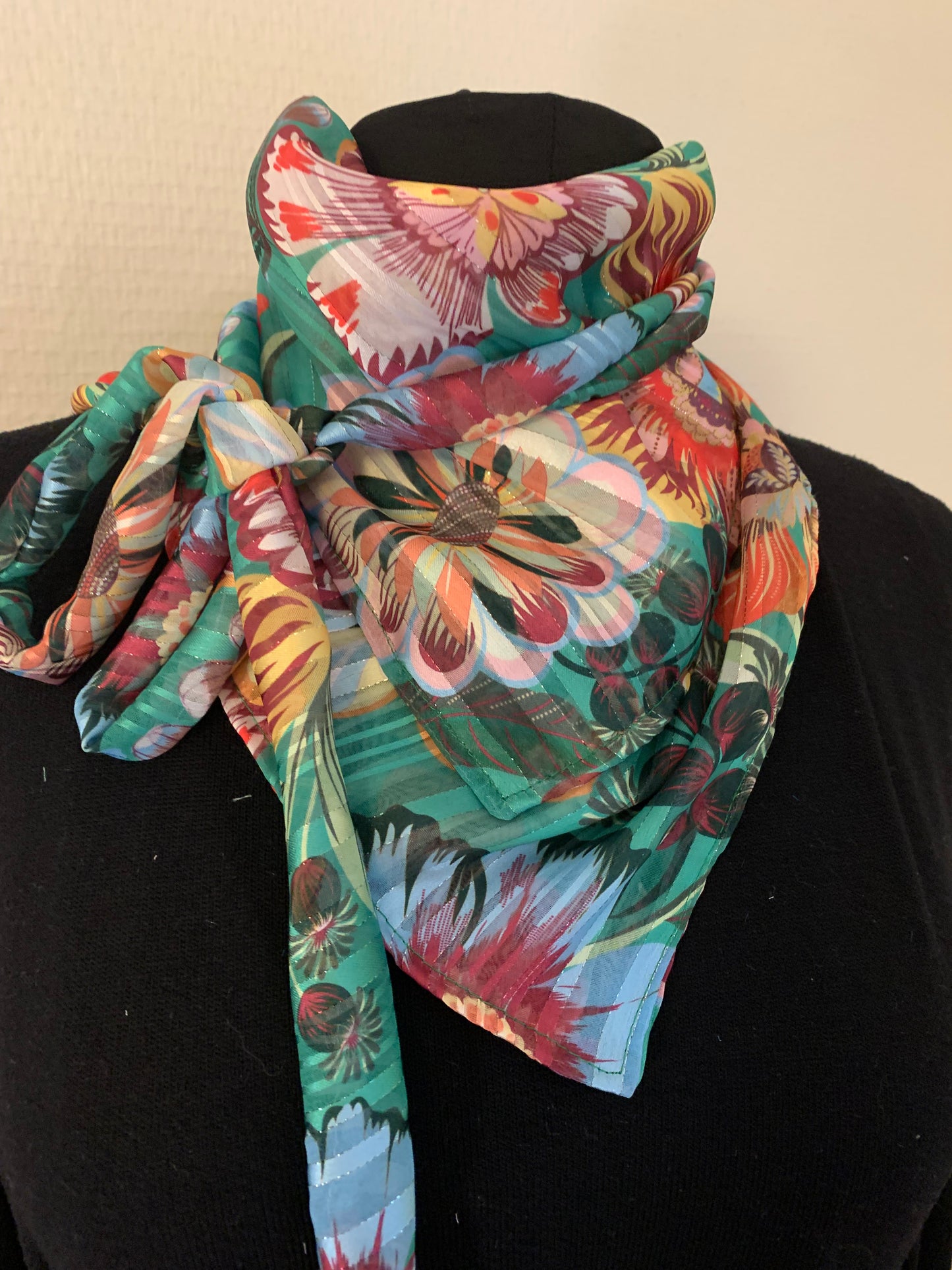 Mimi 23 bis  Foulard façon bandana en voile MODÈLE UNIQUE