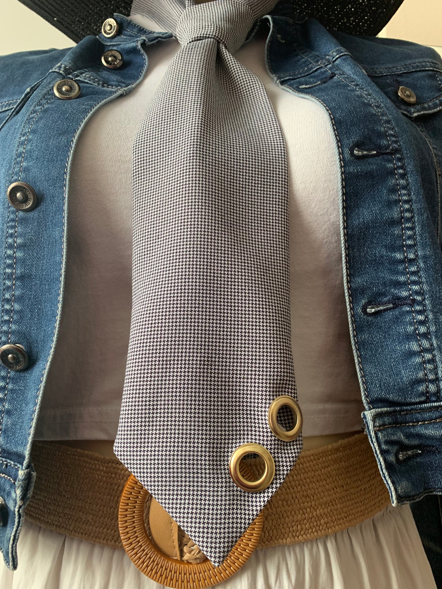 Cravate & 17 pied de poule bleu custom œillet