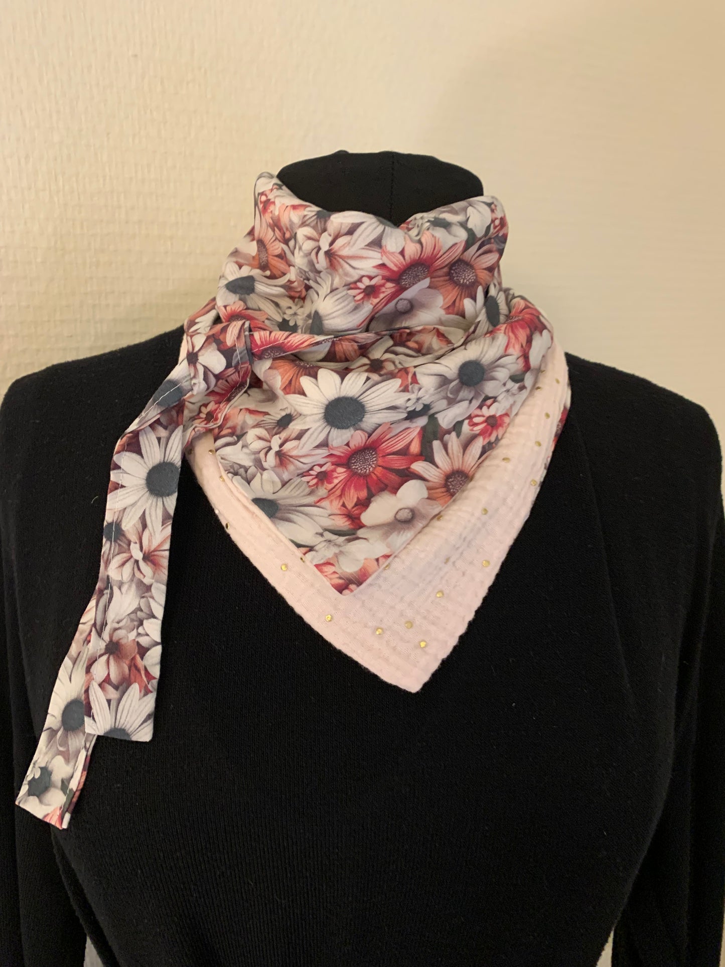 Mimi 24 Foulard façon bandana viscose et double gaze pointes dotées