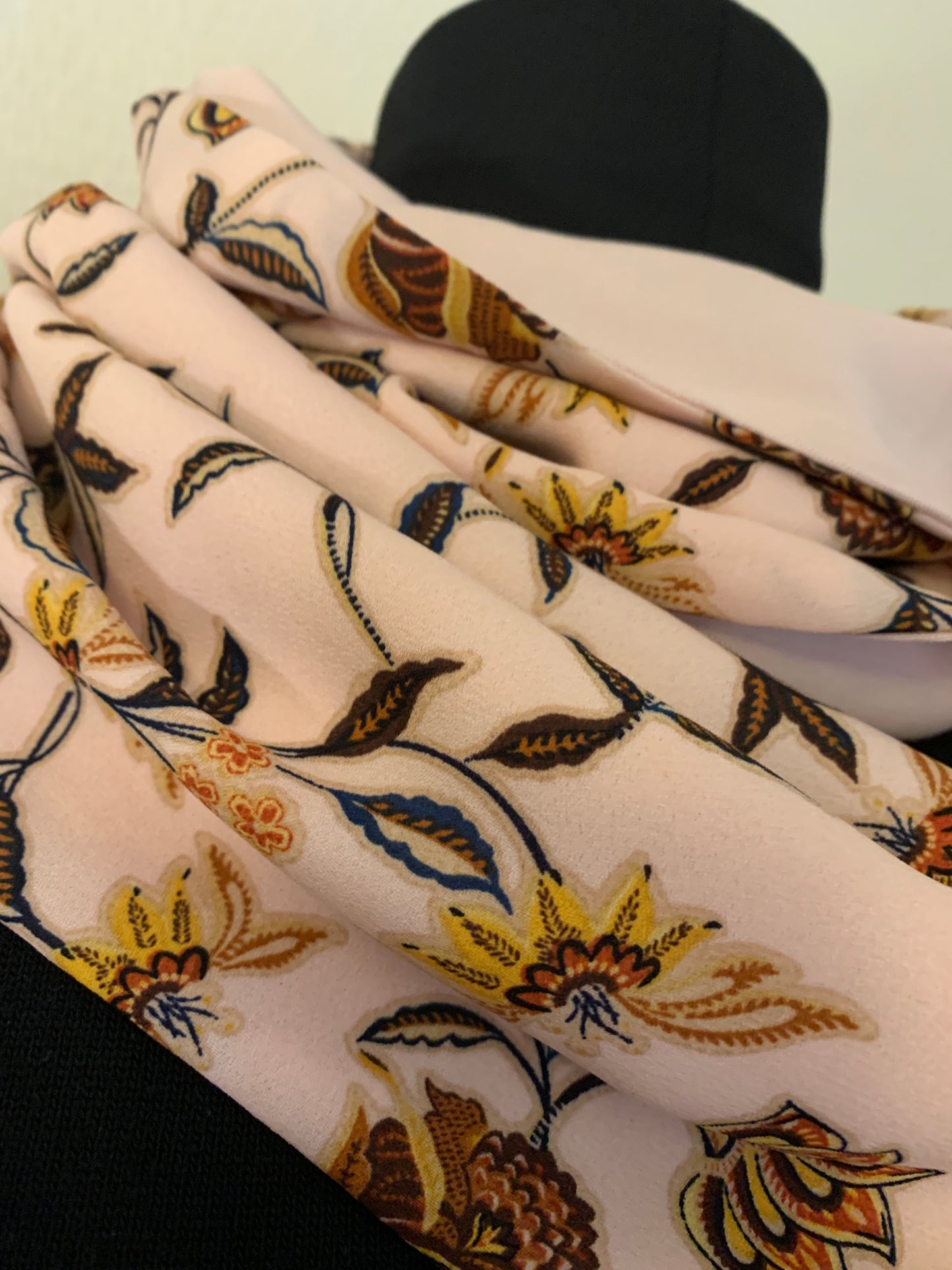 Radieuse Foulard  double tour de cou en viscose fleuri et uni