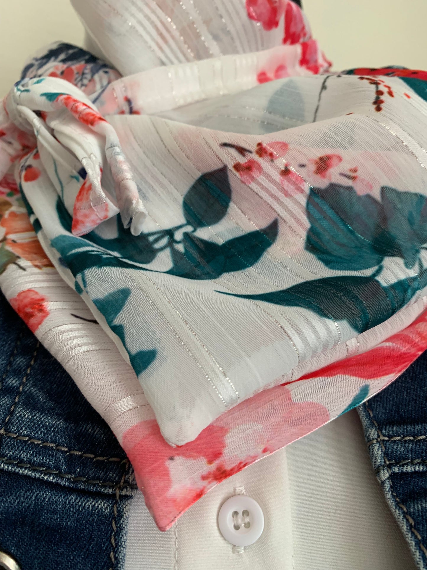 MIMI 10 Foulard façon bandana à lanières en voile
