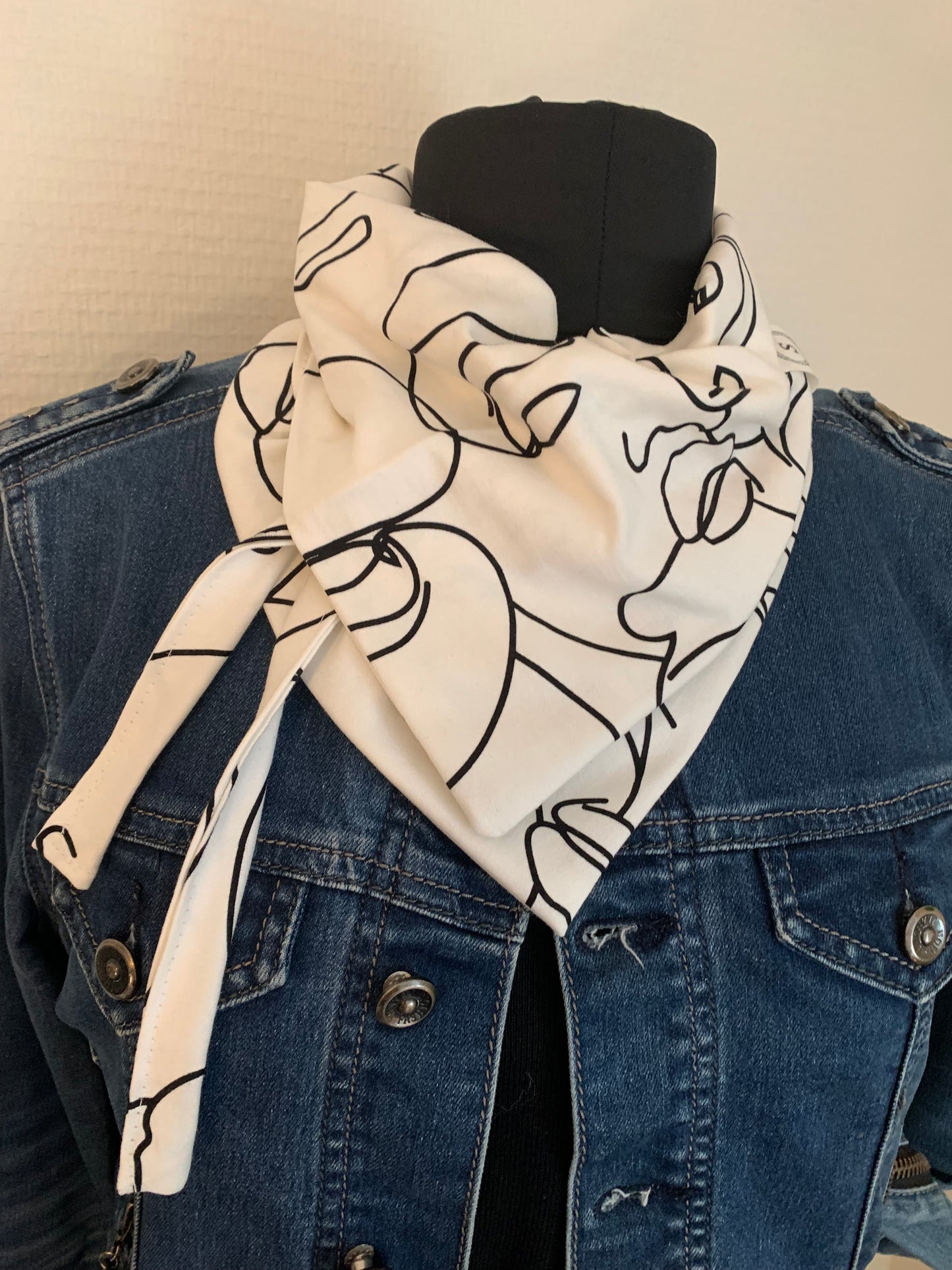 Mimi 21 Foulard façon bandana   MODÈLE UNIQUE