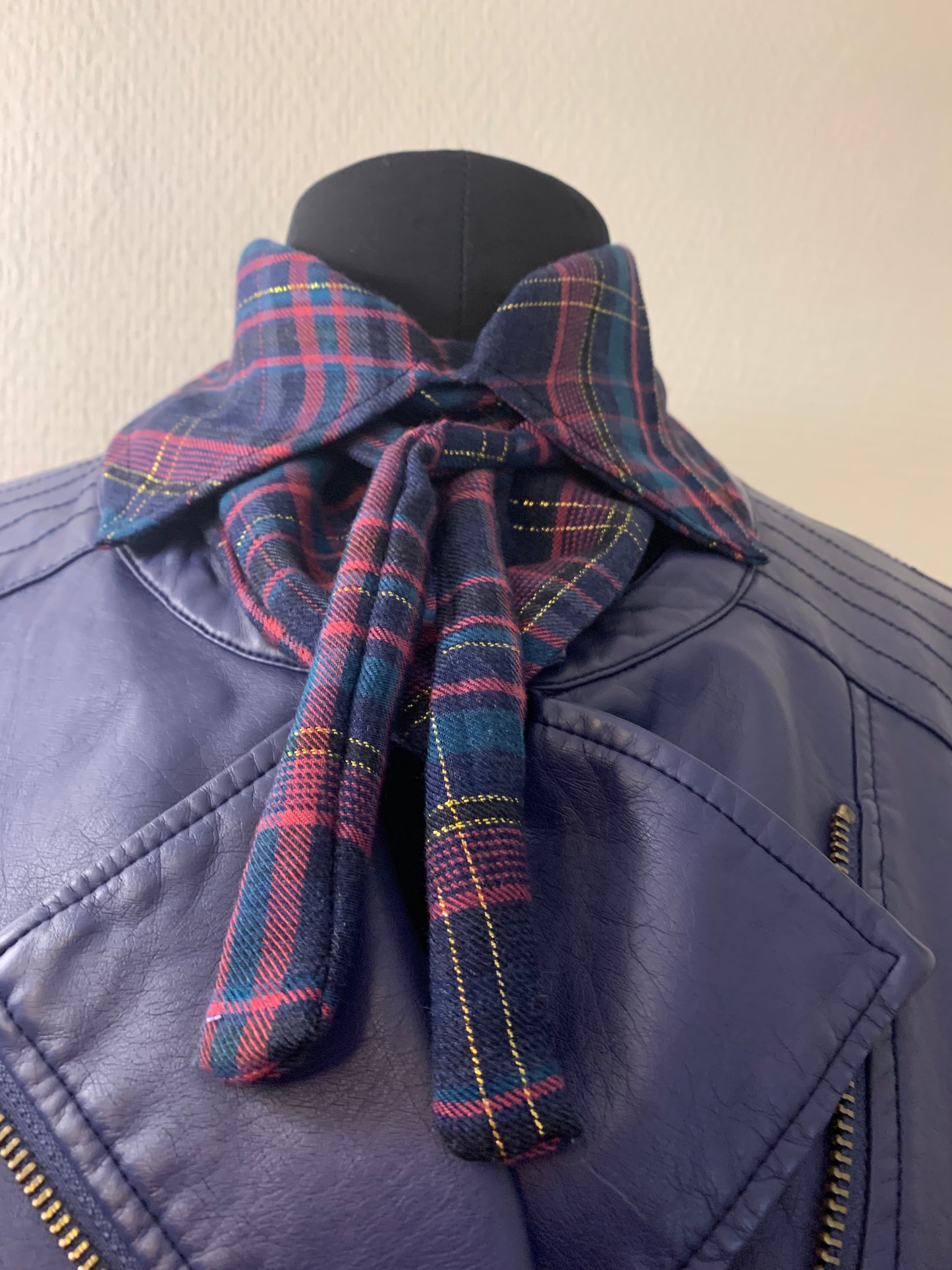 Foulard col #4 EXCLUSIVITE