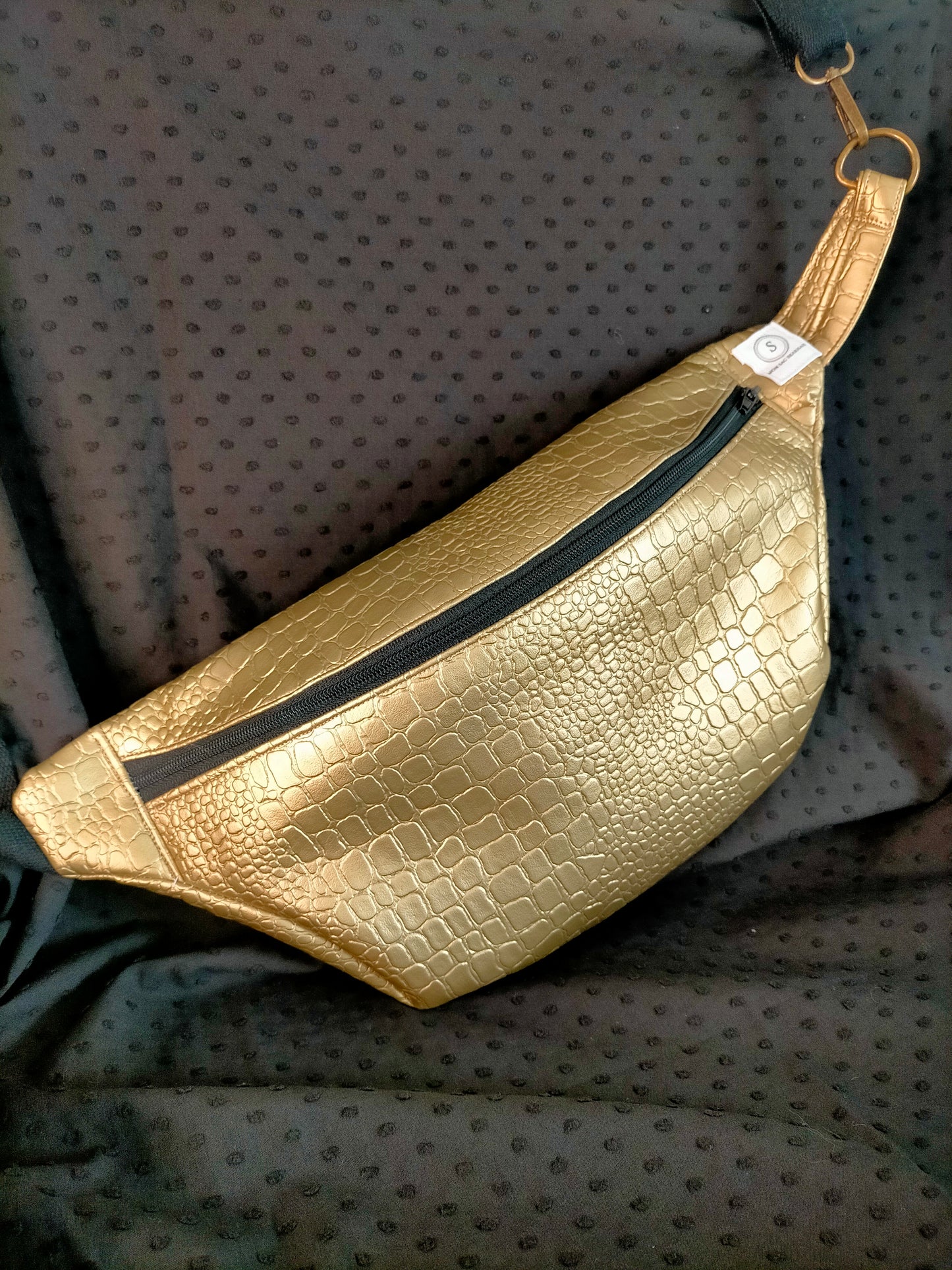 Cités d'Or Sac banane en simili cuir effet croco doré