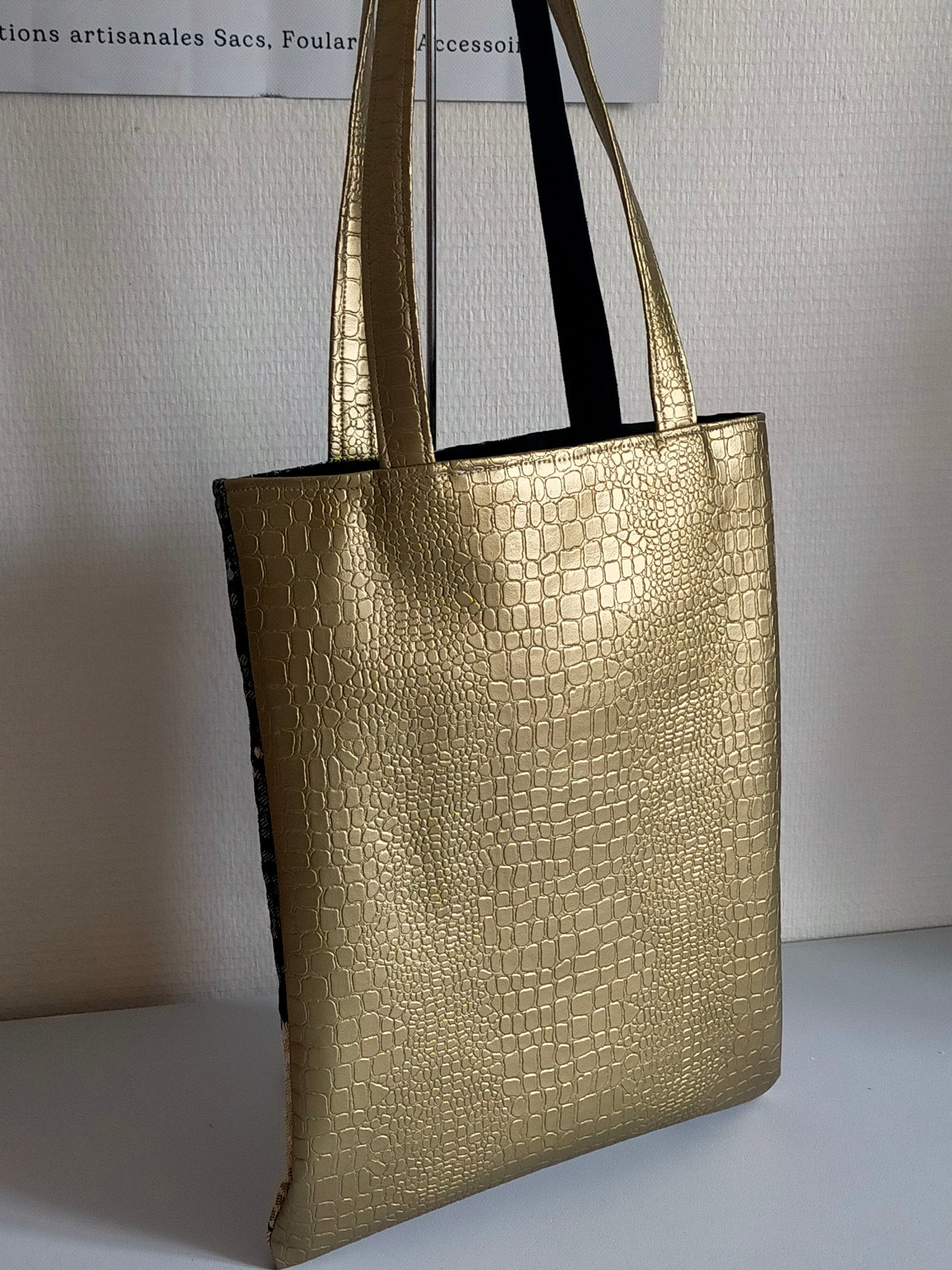 Rihanna Sac en  carré de jacquart et simili cuir croco doré MODELE UNIQUE