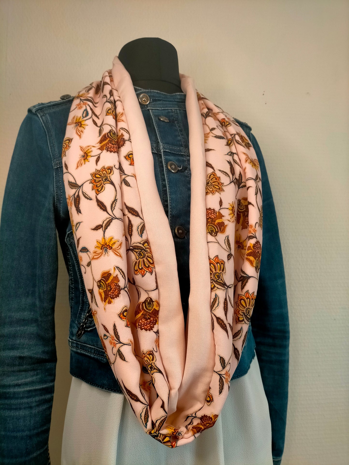 Radieuse Foulard  double tour de cou en viscose fleuri et uni