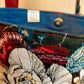 Fuji Geisha  Sac carré de jacquard et simili cuir rouge lisse