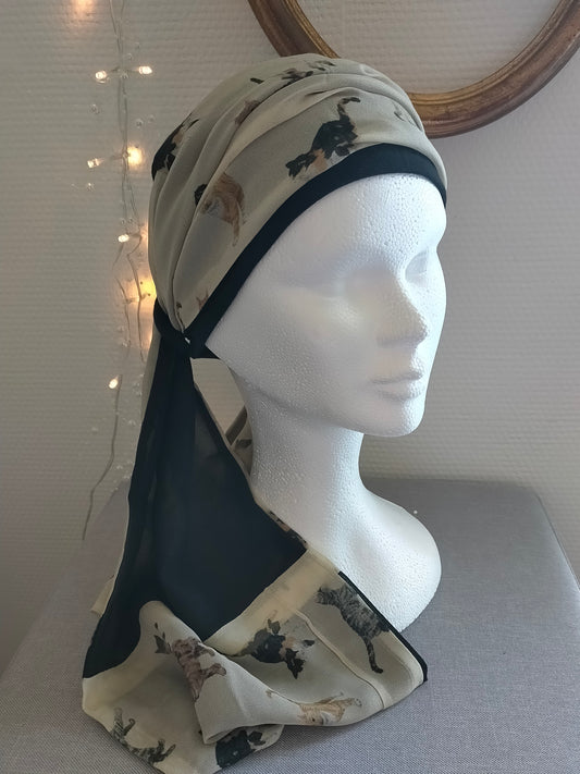 Sublimant n°14 Bonnet anti glisse ( de chimiothérapie) et son foulard REVERSIBLE en voile imprimé chats et uni noir MODELE UNIQUE