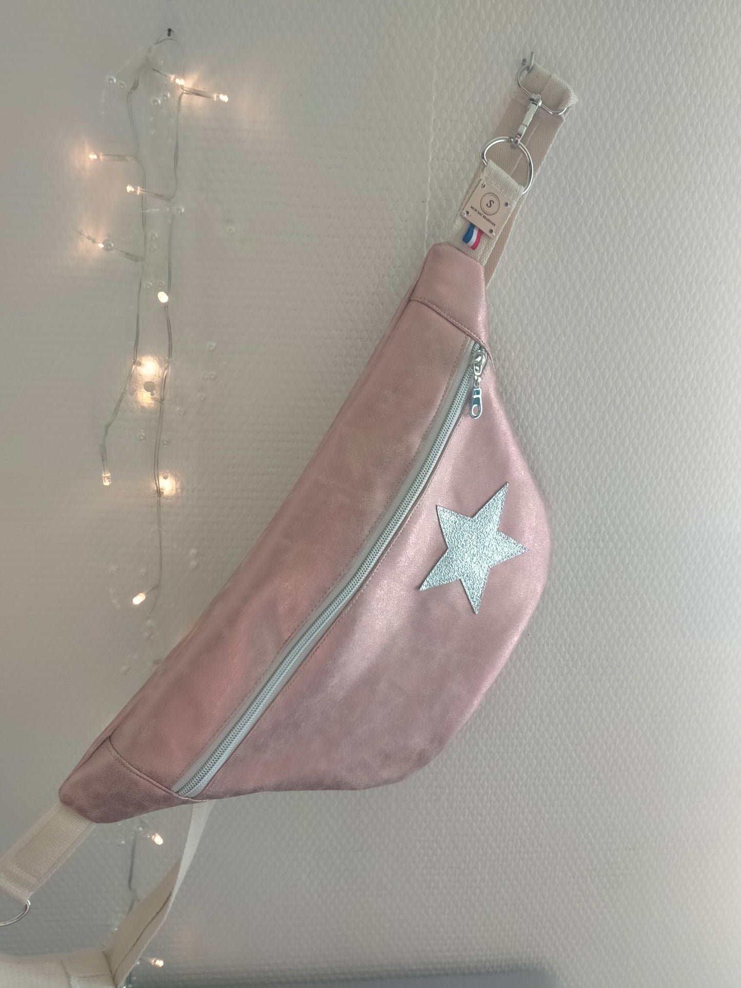 Rosita   Sac banane en simili cuir vieilli rose, Bandoulière amovible