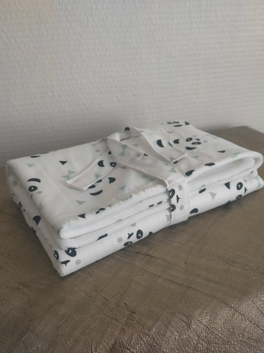 Panda Couverture en polaire blanche et coton 73 x 52
