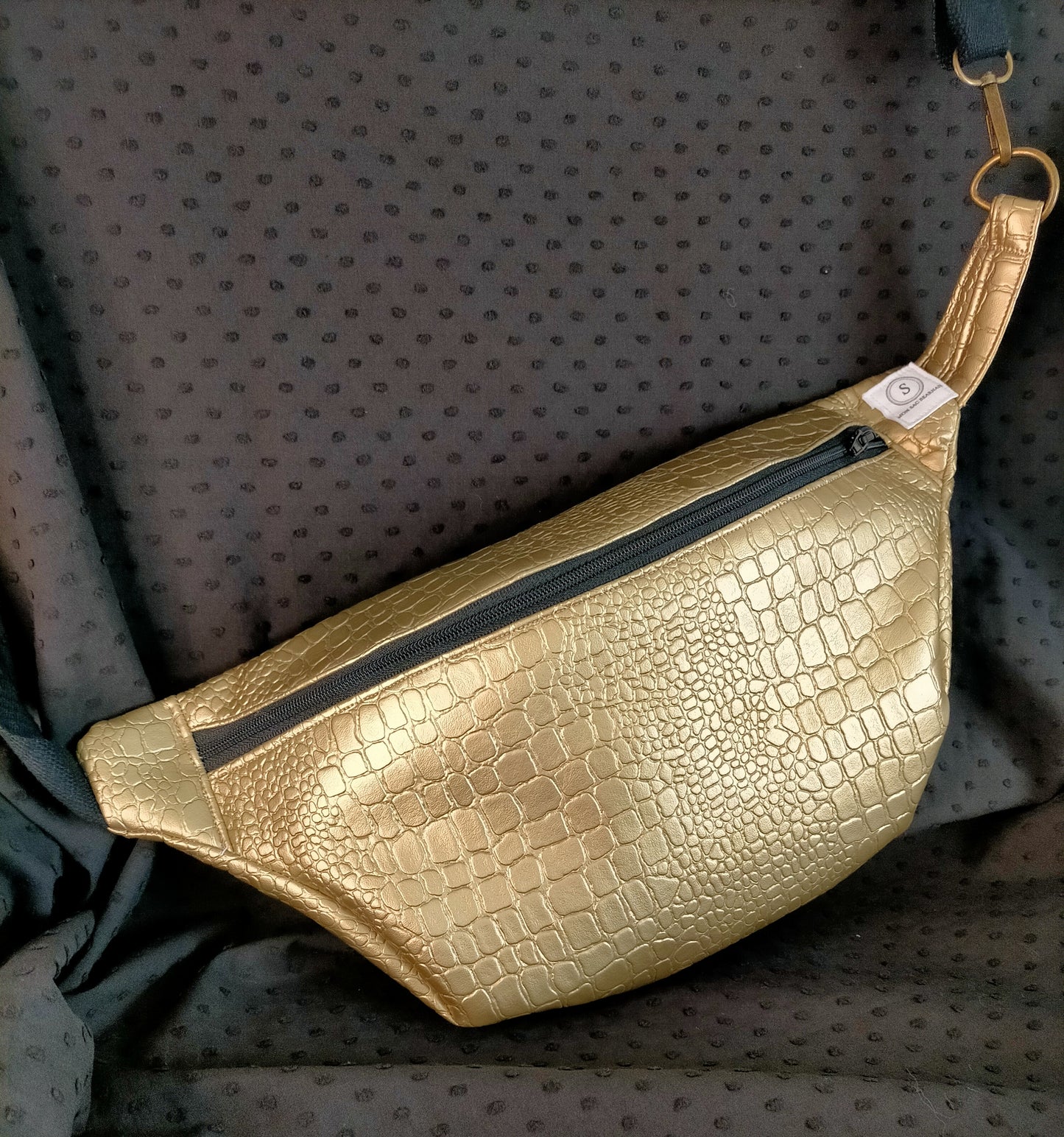 Cités d'Or Sac banane en simili cuir effet croco doré