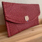 Pochette enveloppe rouge moucheté doré