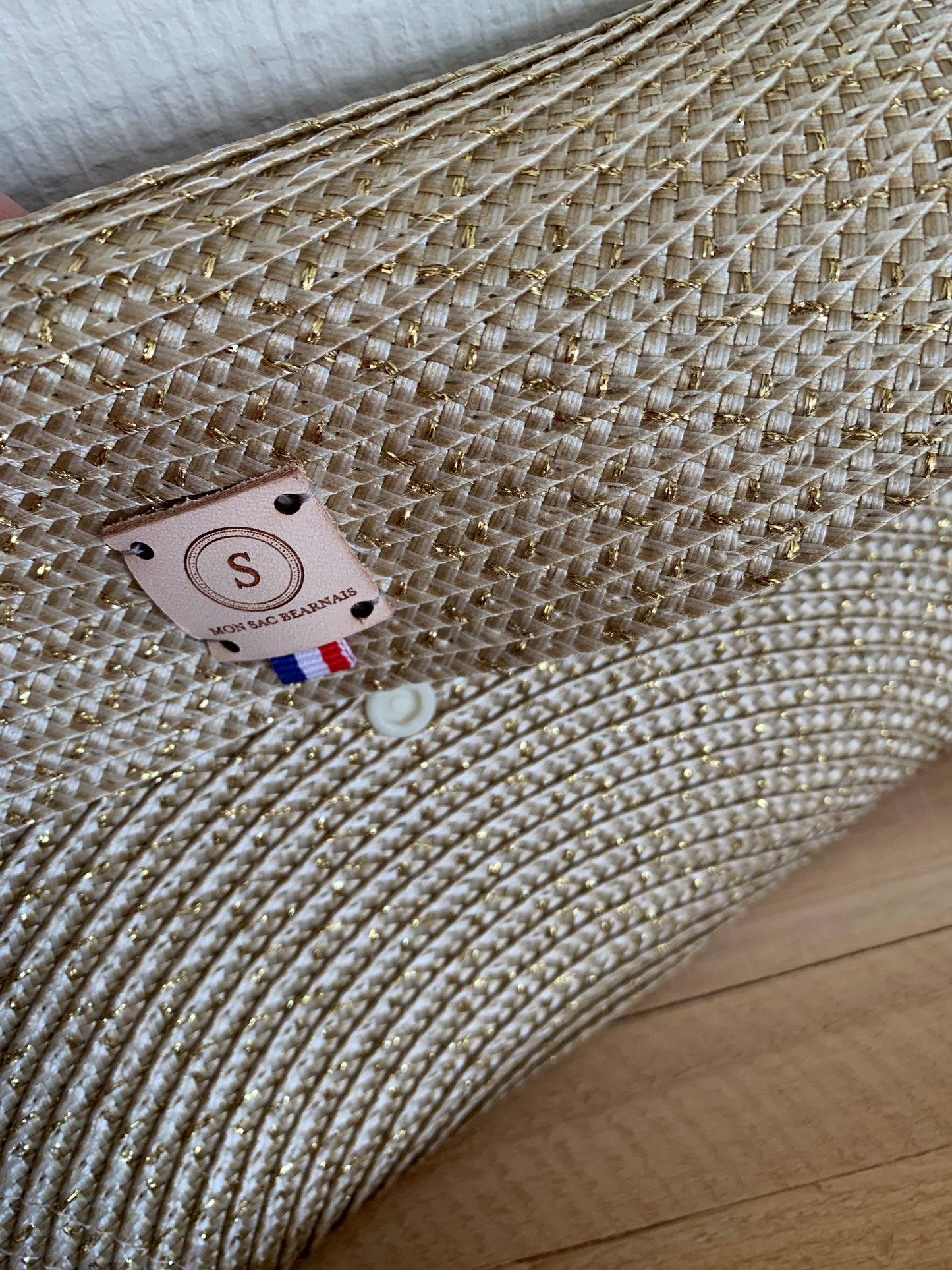 Pochette enveloppe beige moucheté doré
