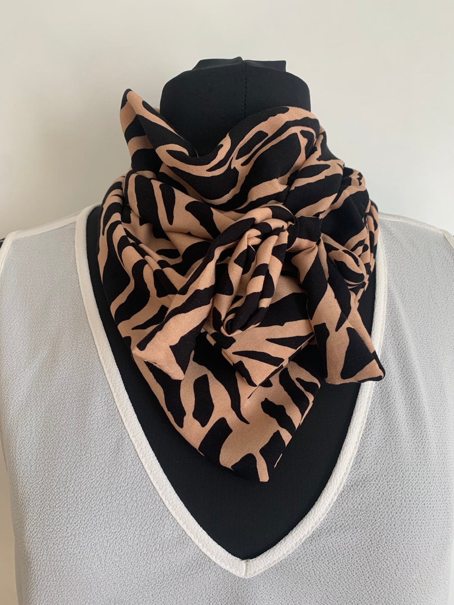 MIMI 14 Foulard façon bandana à lanières