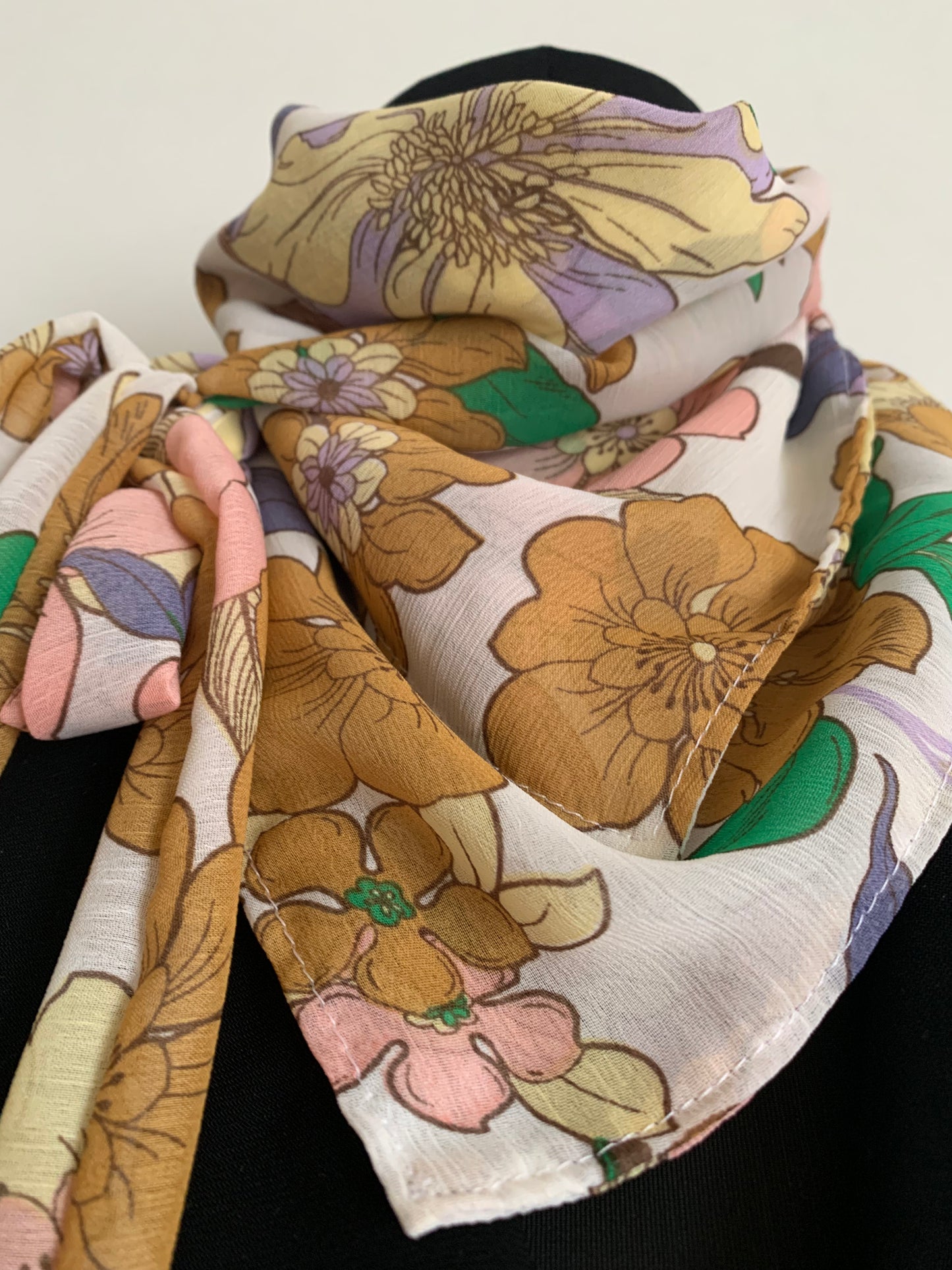 MIMI 9 Foulard façon bandana à lanières