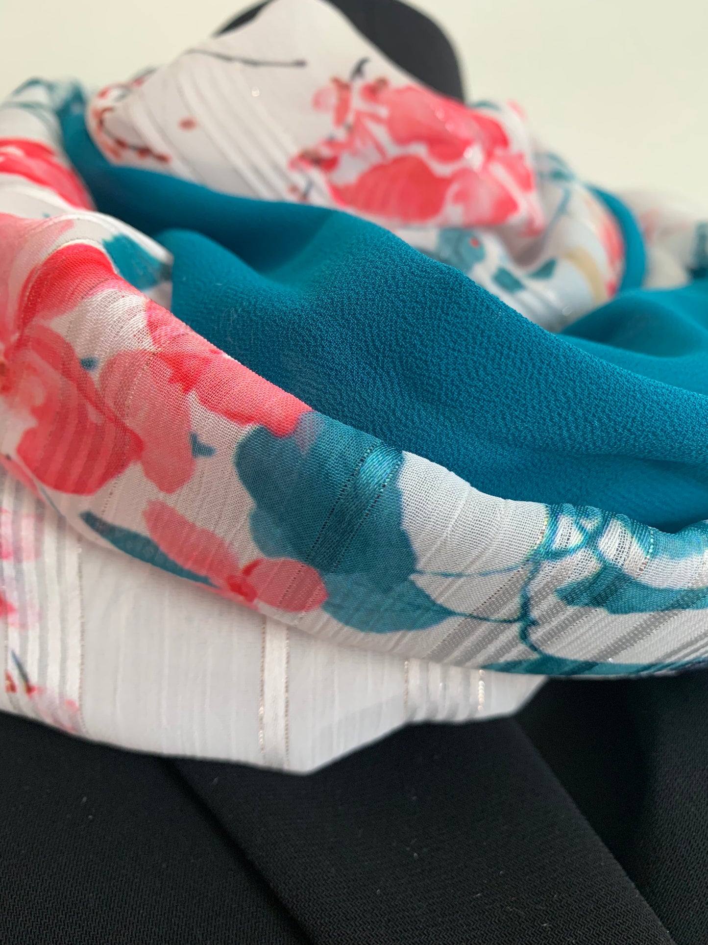 Lac en fleurs    Foulard double tour de cou REVERSIBLE en  MODELE UNIQUE